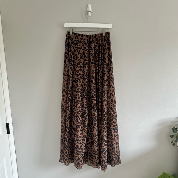 Chicwish Cheetah Print Maxi Skirt Size M/L - Picture 4 of 4